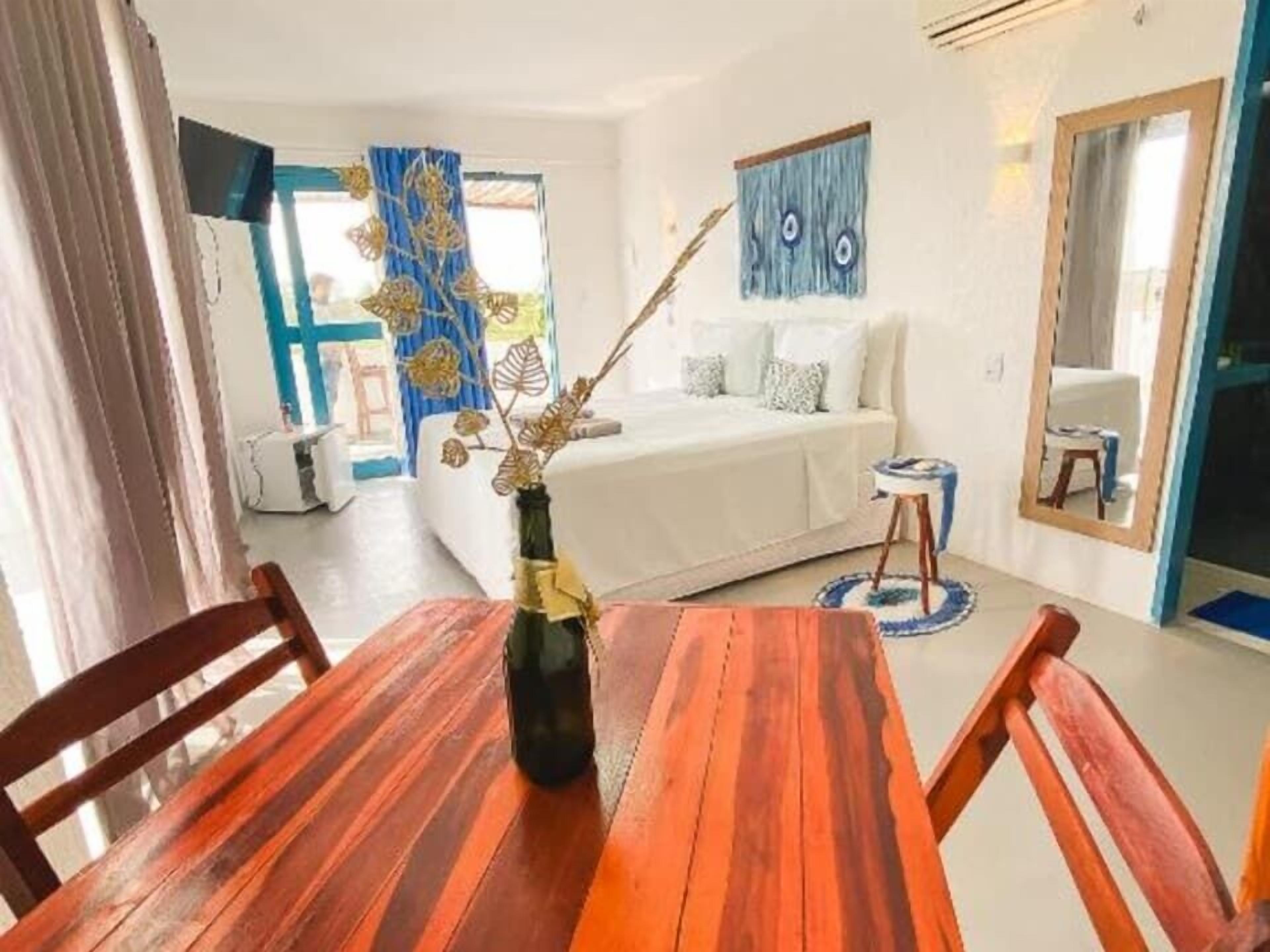 ميني بار وواي فاي مجانًا