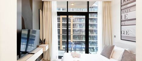 Fer et planche à repasser, accès Internet, draps fournis