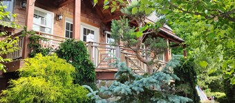 Mountain, Lake & Babbling Brook Retreat