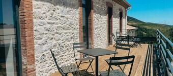 Gîte Berlou - Modern and Authentic