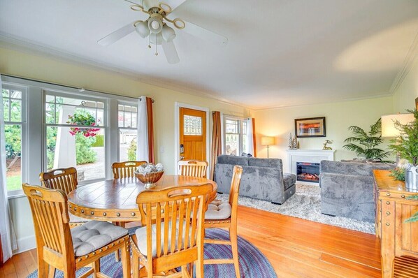 Dining - Sequoia Vacation Rental (Milton)