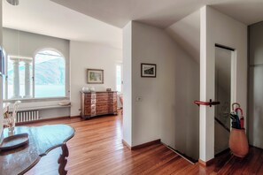 Apartment, Lake View | 4 bedrooms, premium bedding, down duvets, iron/ironing board - Villa Vica (Musso)