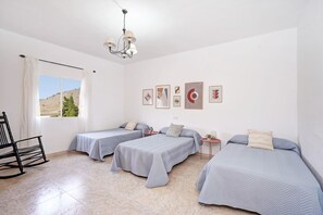 5 habitaciones, internet y ropa de cama 