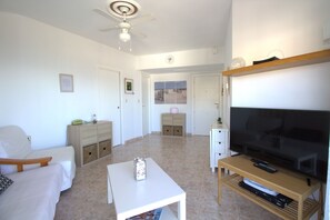 Living area - Góndolas Tennis and Balcony with Sea View (Velilla-Taramay)