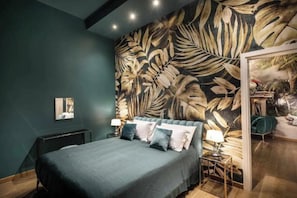 1 bedroom, in-room safe, desk, iron/ironing board - Charming Canal View Apartment in Historic Venetian Palace
(Venezia)