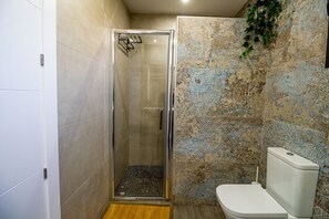 Shower, hair dryer, bidet, towels - The Fanegas Nature at the Foot of the Mountain (Yátor)