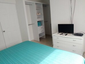 1 chambre, fer et planche à repasser, Wi-Fi, draps fournis