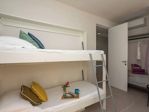 2 chambres, fer et planche à repasser, Wi-Fi gratuit, draps fournis