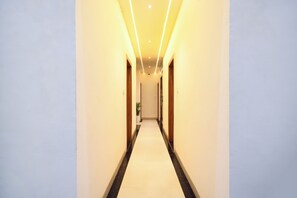 Lobby - Aceotel Inn Vijay Nagar (Indore)
