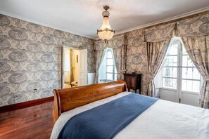 Ferienhaus | 4 Schlafzimmer, Bügeleisen/Bügelbrett, kostenloses WLAN, Bettwäsche