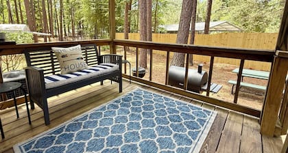 Updated home in Thomson near lake and boat ramp