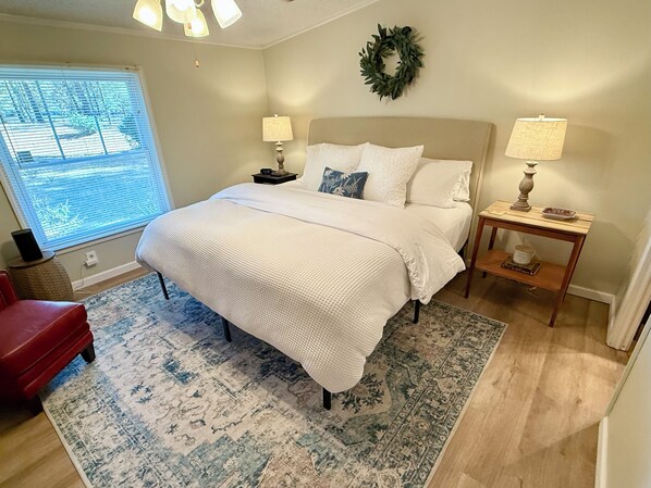 3 bedrooms, iron/ironing board, free WiFi, bed sheets