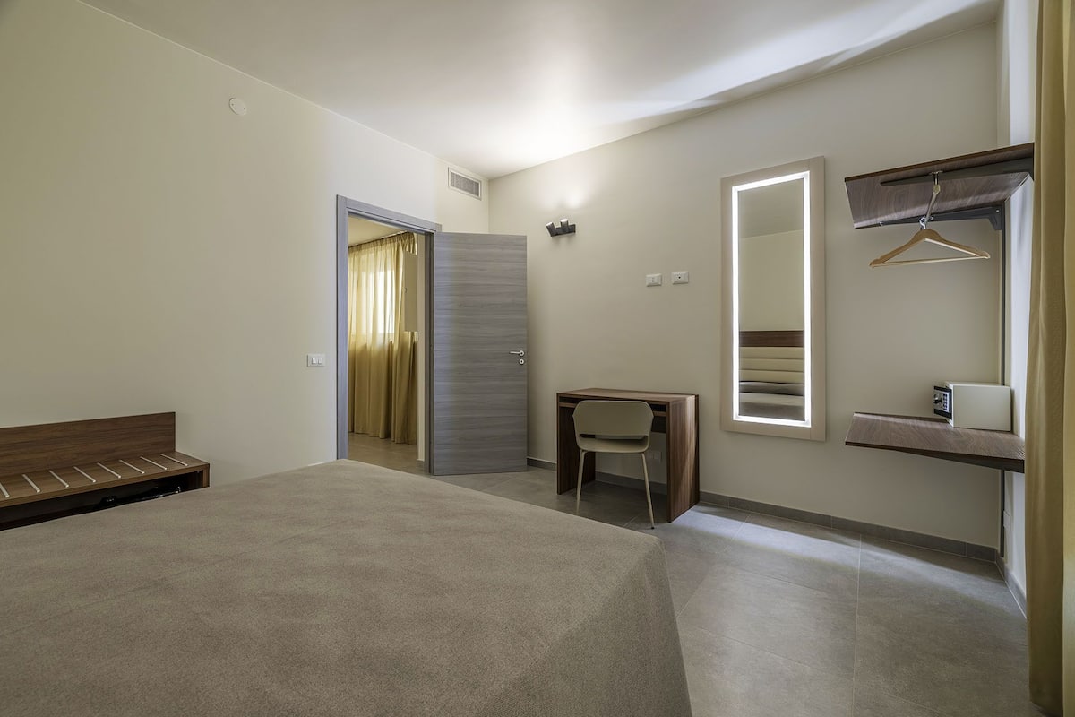 JOLANDA SEA BREEZE LIBECCIO | 1 quarto, cofres nos quartos, escrivaninha