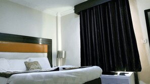 Deluxe Double or Twin Room, Private Pool | Desk, laptop workspace, free WiFi - Great Western Hotel and Suites (Owerri)