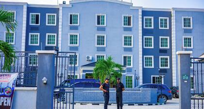 Great Western Hotel and Suites
