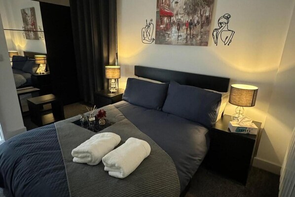 Apartment | 1 bedroom, free WiFi, bed sheets - 1 Bed-sleeps 4-town Centre-10 min to Ascot- Pets (Bracknell)