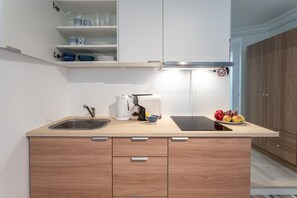Studio | 1 bedroom, Internet - BnB Homes Bright Apartment 50 m Walk From Beach (Portimão)