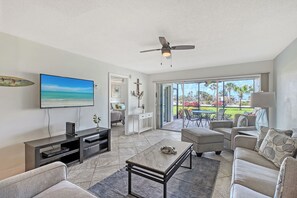 Smart TV, DVD player, books - Siesta Key 2 Bed 2 Bath Gem Steps to the Sand and Surf (Siesta Key)