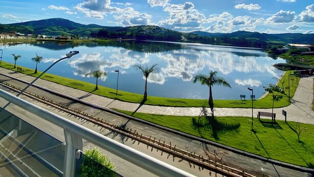Superior Triple Room, Lanai, Lake View - Lara's Hotel (Capitólio)