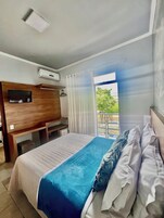Minibar, free WiFi, bed sheets