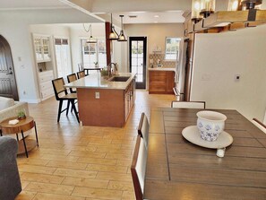 ํ์ฐ์ค, ์นจ๋(์ฌ๋ฌ ๊ฐ), ํํฐ์ค, ์ ์ ์ ๋ง (Belmont Shore Beach House) | ๋ค์ด๋