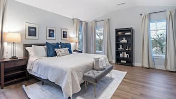 4 habitaciones, tabla de planchar con plancha, internet y ropa de cama