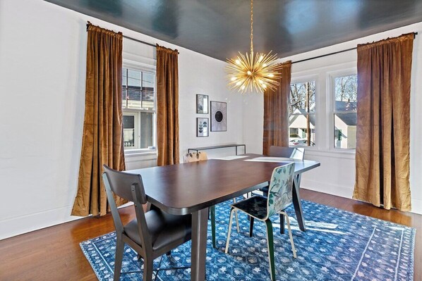 Dining - The Green Escape in Oakley 2 bed 1 bath (Cincinnati)