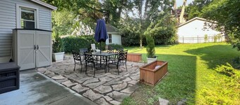 Cute & Cozy 2 bed 1.5 bath Oakley