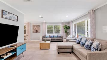 Smart-TV, fotballspill og kontorer