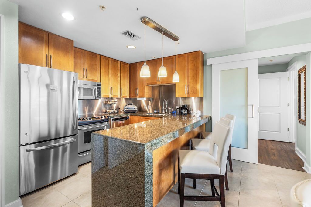 Refrigerador, microondas, horno y lavavajillas 