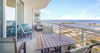 Beautiful Condo with Gulf Views 2 bedroom / 2 bathroom
