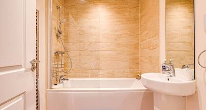 Cosy 2 Bedroom Home in Wigan