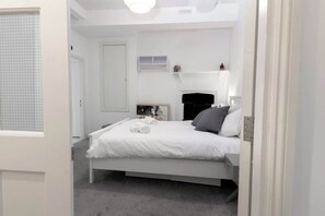 1 Schlafzimmer, Bügeleisen/Bügelbrett, kostenloses WLAN, Bettwäsche