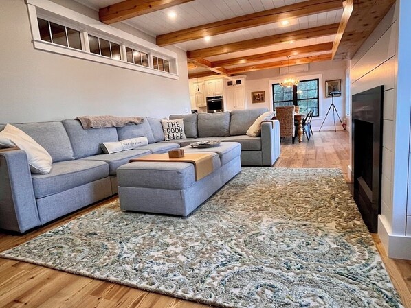 Smart TV, fireplace, computer monitors, printers