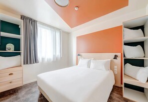 1 bedroom, WiFi, bed sheets