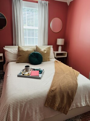 2 soverom, strykejern/-brett, wi-fi og sengetøy