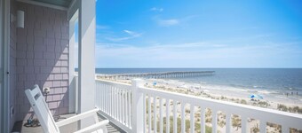 Ollie's Point: Spectacular Oceanfront Home With Pool and Elevator