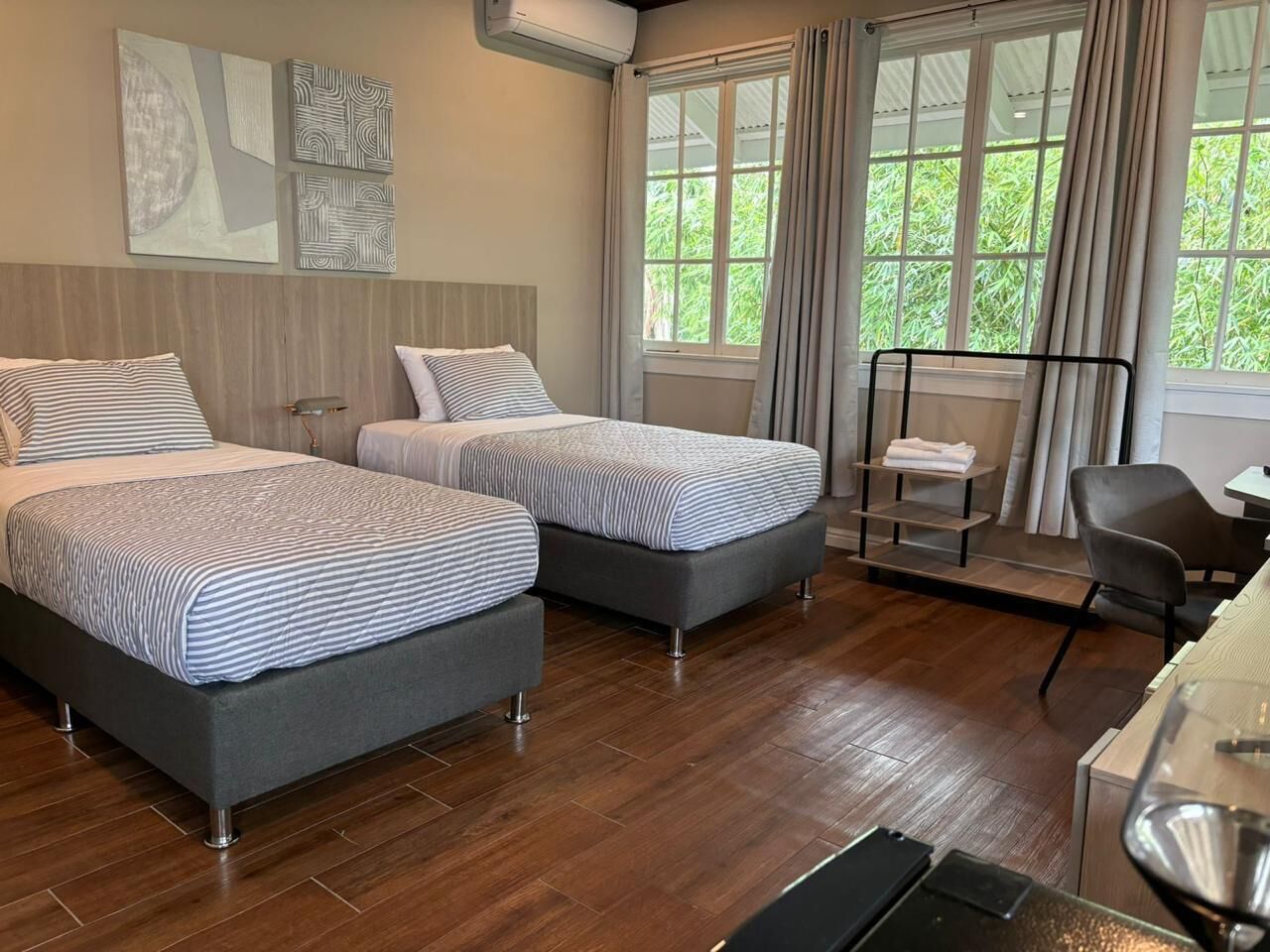 6 Schlafzimmer, Schreibtisch, WLAN, Bettwäsche