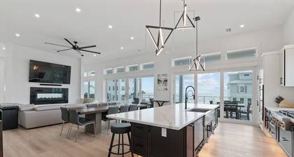 Secluded Dunes / Ocean Views, Pool & Beach Access