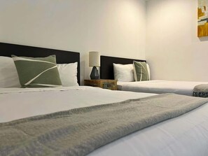 2 bedrooms, WiFi, bed sheets - Ocean View Balcony & Beach Club Access (Playa del Carmen)