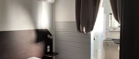 3 bedrooms, iron/ironing board, travel cot, free WiFi