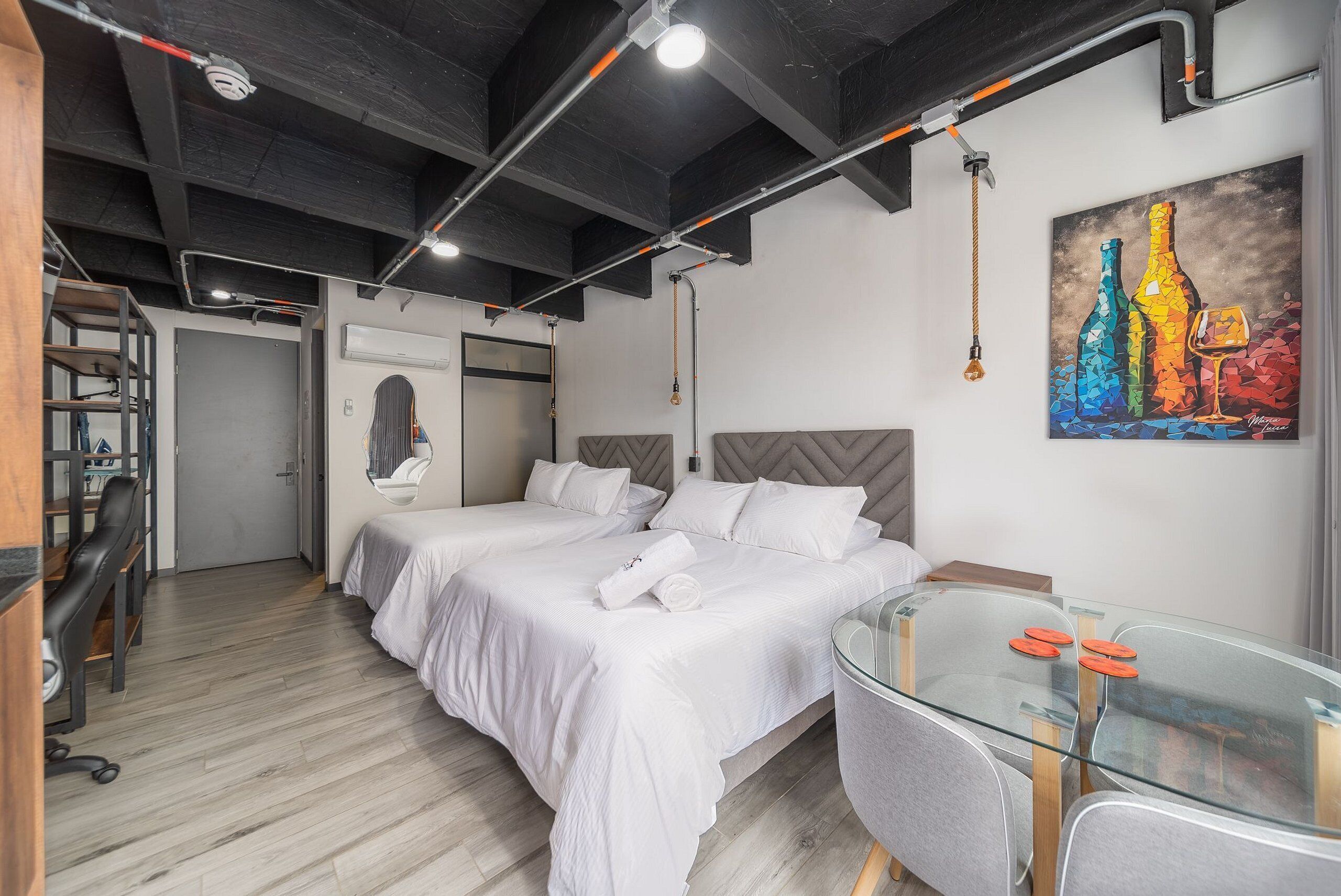 Superior Apartment | Premium bedding, individually decorated, individually furnished, desk