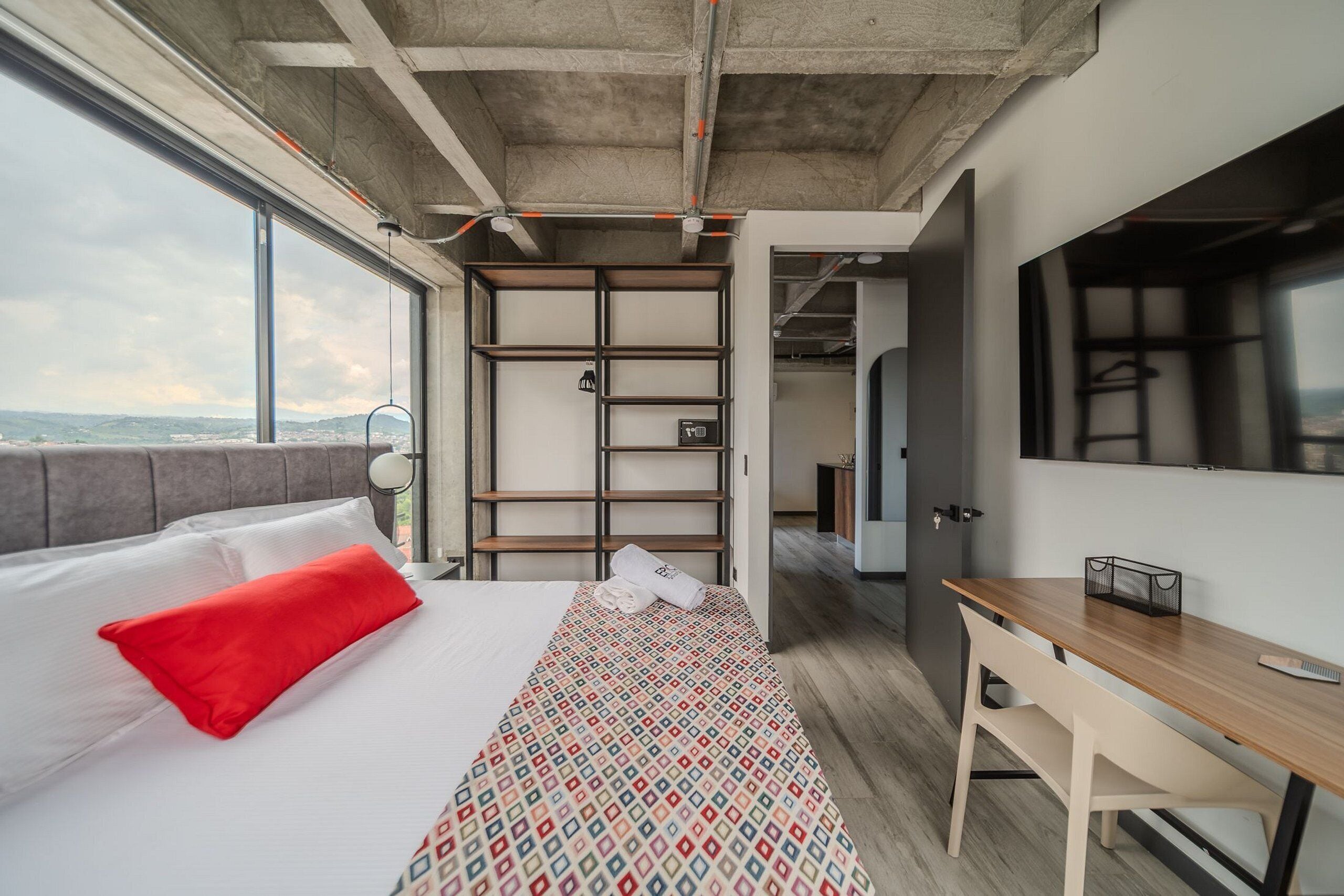 Leilighet – grand, 2 soverom | Sengetøy av topp kvalitet, individuelt dekorert og individuelt innredet