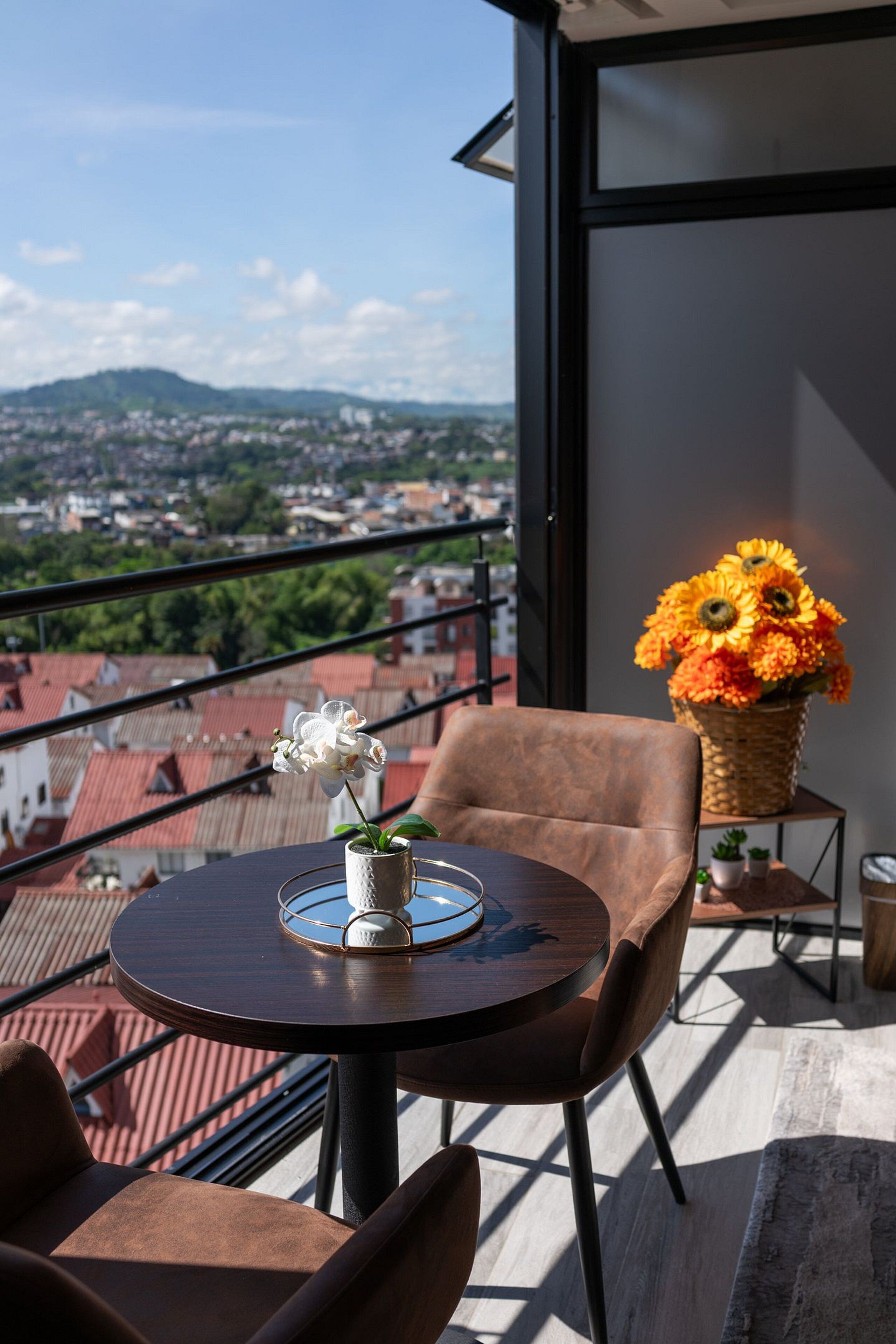 Căn hộ phong cách cổ điển | Khu ẩm thực ngoài trời