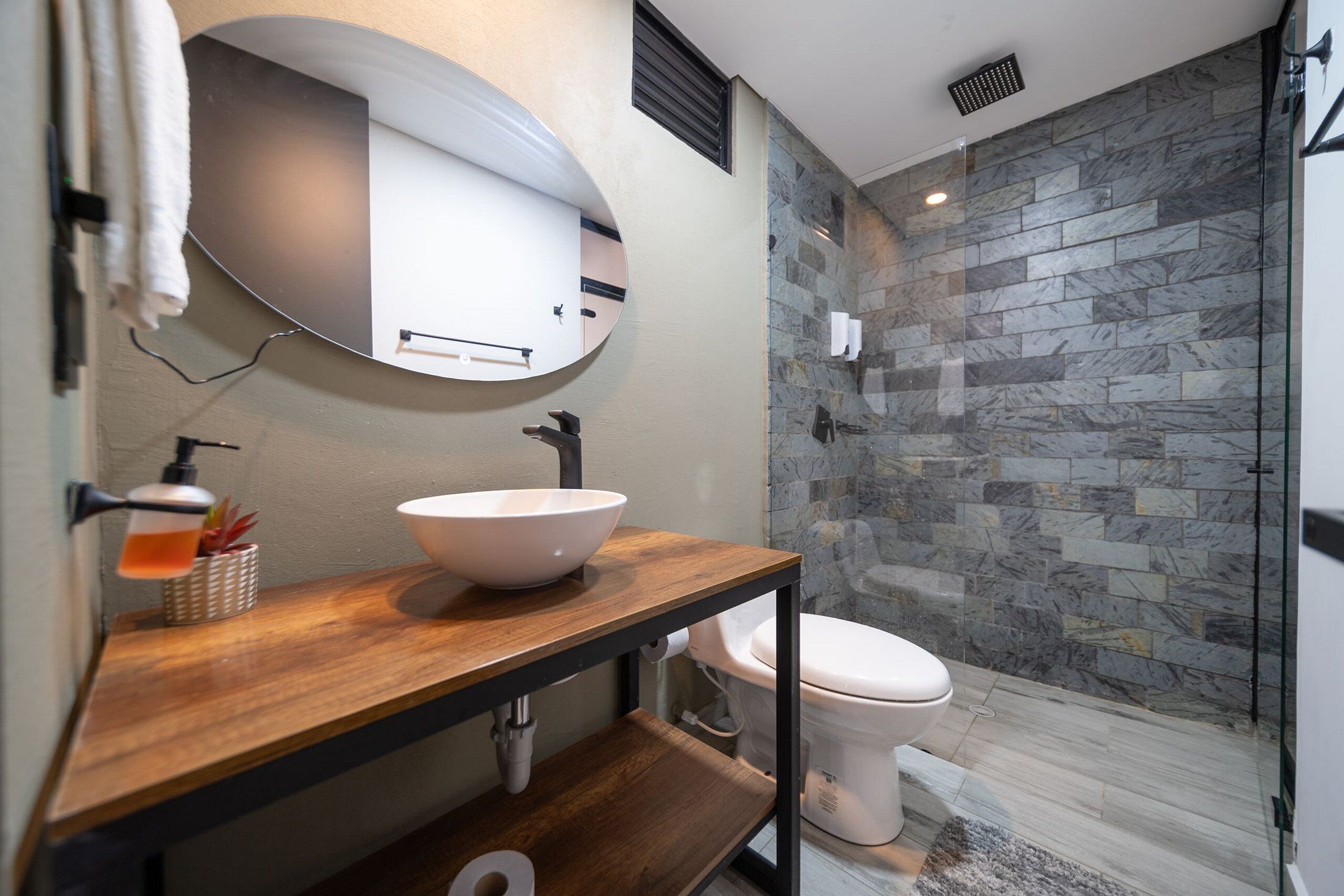 Grand Apartment, 2 Bedrooms | Bathroom