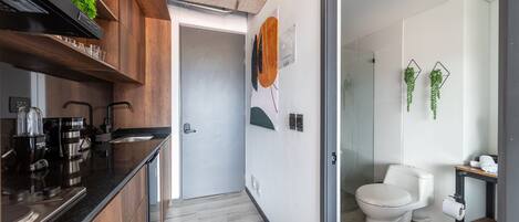 Classic Apartment | Bilik Mandi | Pancuran mandi, tuala disediakan, sabun, syampu