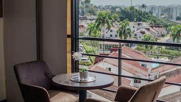 Classic Apartment | Dining