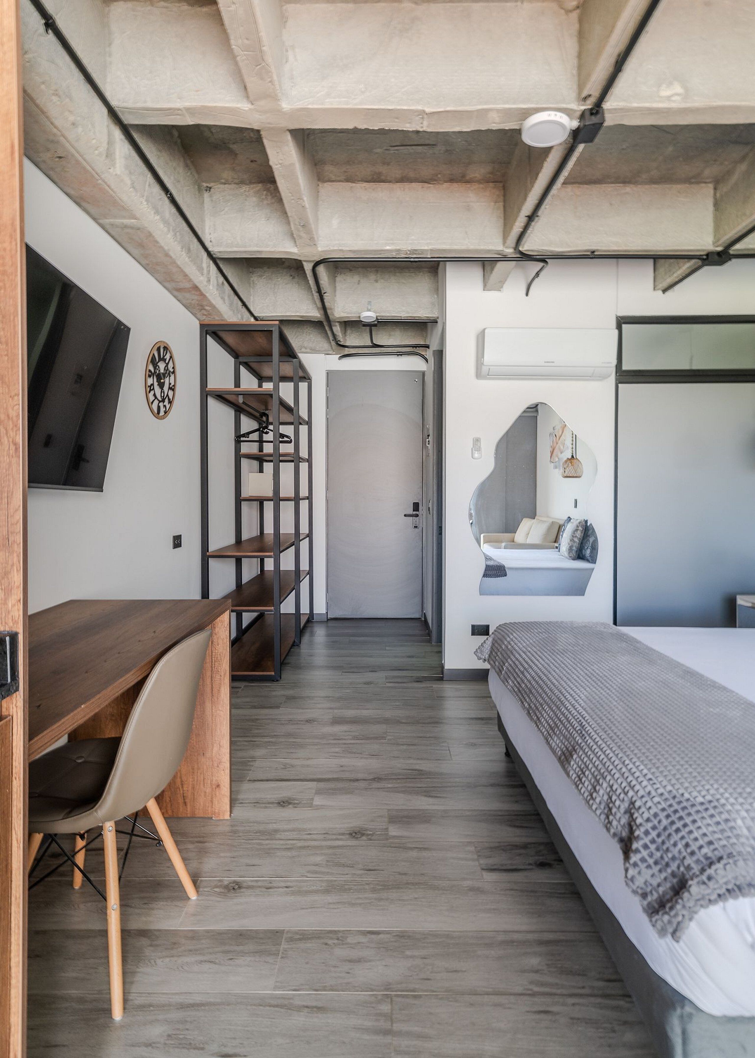 Superior Apartment | Premium bedding, individually decorated, individually furnished, desk