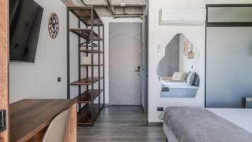 Superior Apartment | Premium bedding, individually decorated, individually furnished, desk