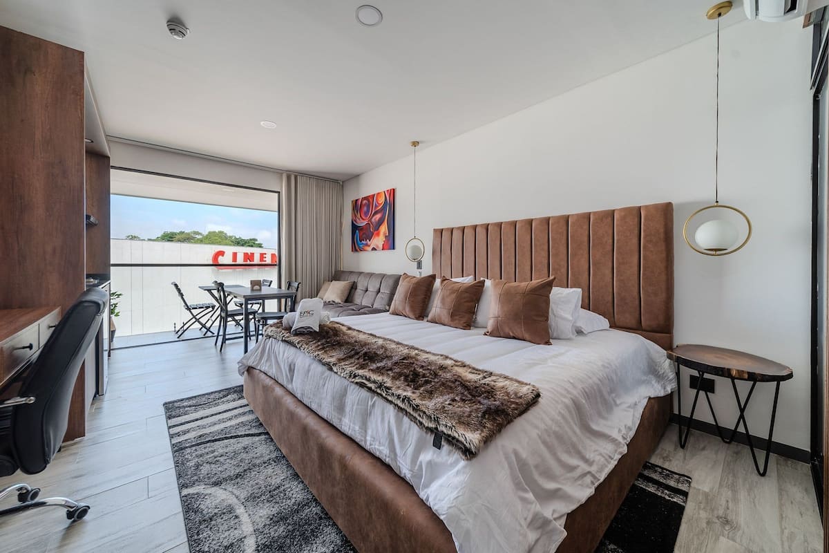 Departamento superior | 1 habitación, ropa de cama de alta calidad y decoración personalizada